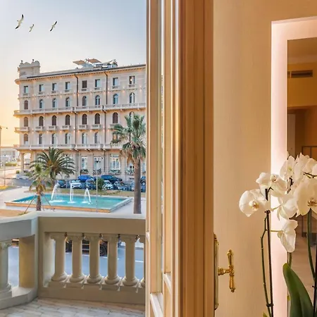 Esplanade Hotel Viareggio
