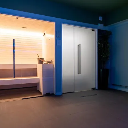 Esplanade Hotel 4*