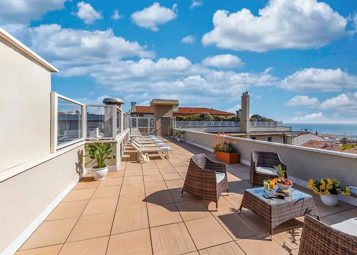 埃斯普奈德酒店 酒店 维亚雷焦